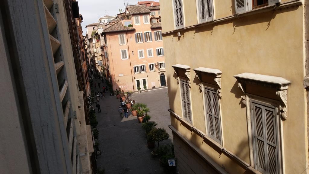 Vetrina Holidays Apartment Navona Rome Bilik gambar