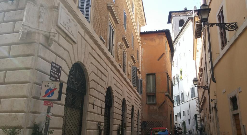 Vetrina Holidays Apartment Navona Rome Bilik gambar
